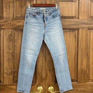 Levi’s wedgie fit size 26
